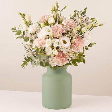 Pinky Touch: Lisianthus y Claveles