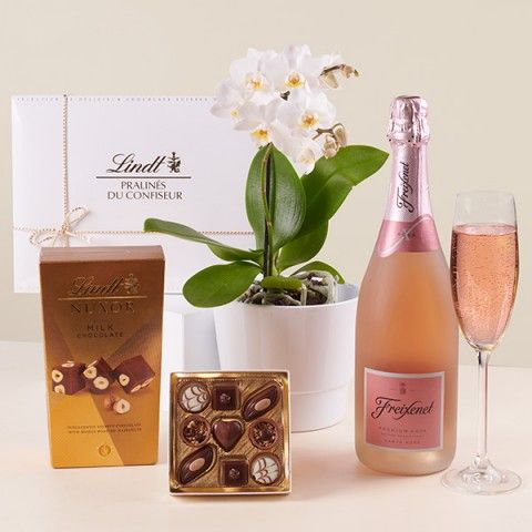 Product photo for Sweet Charm: Mini orquidea, Chocolates y Cava Rosé