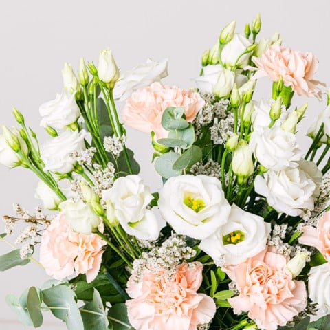 Pinky Touch: Lisianthus y Claveles highlight