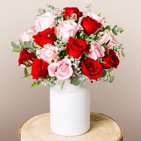 Dulce Amor: Rosas Rojas y Rosadas