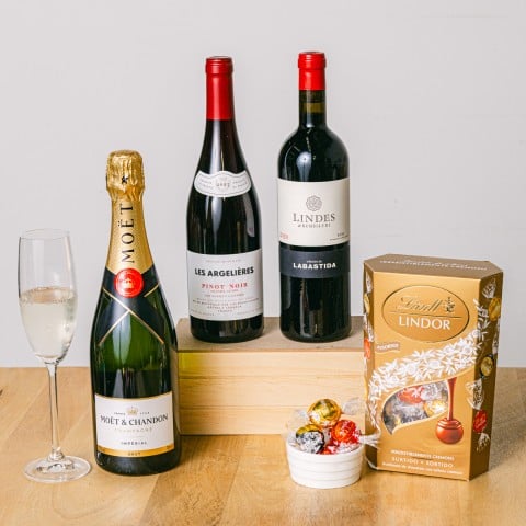 Silky Opulence: Vinos Tintos y Champagne