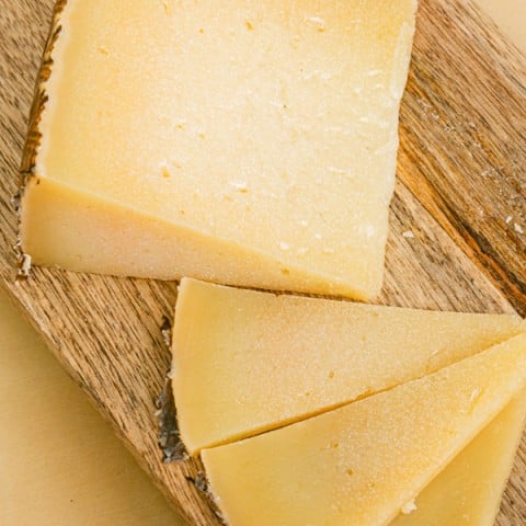 Delicate Collection: Mini Pralinés y Queso Curado highlight