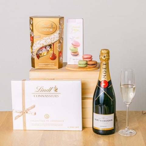 Deliciously Sweet: Selección de Chocolates y Champagne