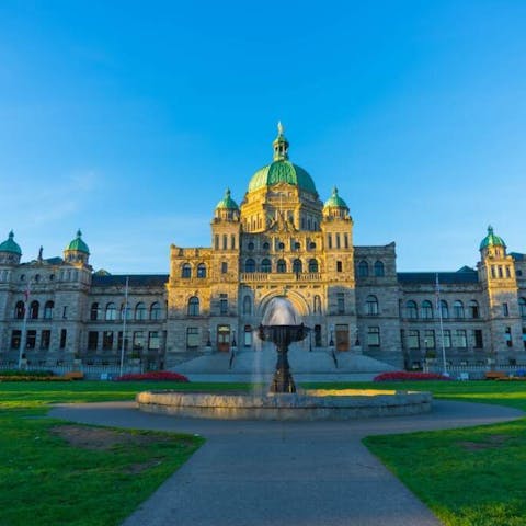 Celebrating Blooms: Victoria’s Flower Festivals - Flora Queen