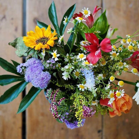 Funeral Flower Arrangement Ideas: Creating Meaningful Tributes - Flora Queen
