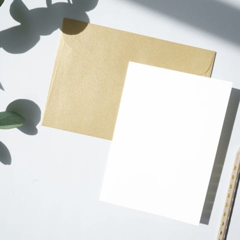 Crafting Heartfelt Messages: What to Write in a Greeting Card for a Cherished Friend - Flora Queen