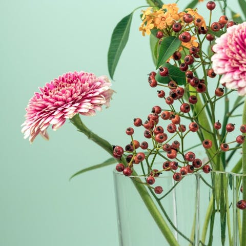 How to Surprise Your Wife and Make Her Happy: A Guide to Creating Lasting Joy - Flora Queen