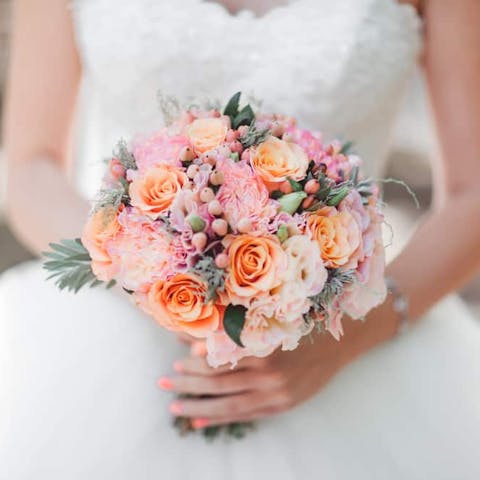 Wedding Flowers by Season and Colors Available - Flora Queen