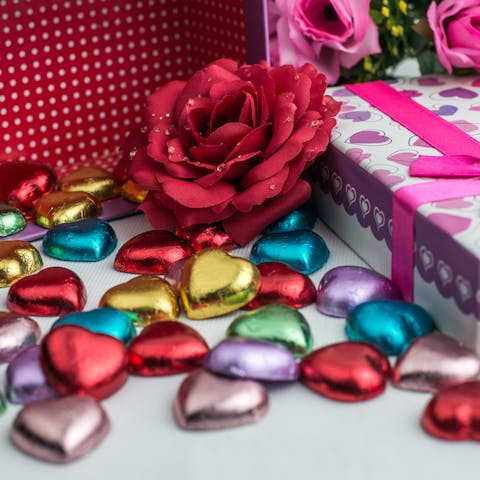 Sweetest Day Gift Ideas Anyone Can Appreciate - Flora Queen