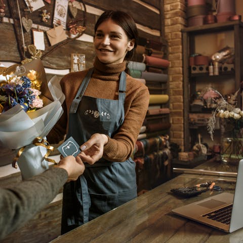 Get Your Next Beautiful Bouquet at a Reduced Price - Flora Queen