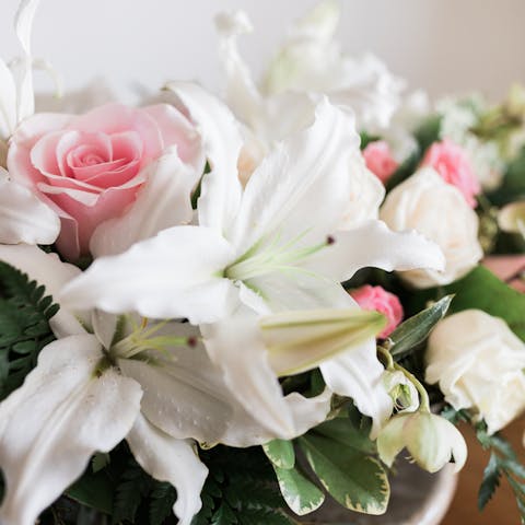 Choosing Arrangements and How to Send Flowers to a Funeral - Flora Queen