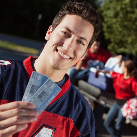 What to Send Guys Instead of Flowers - Flora Queen