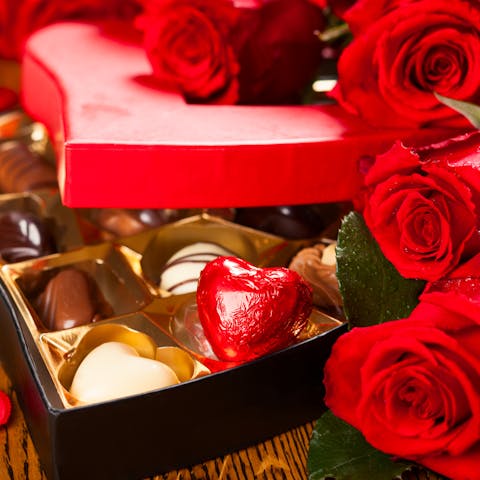 Valentine’s Day Flowers - Flora Queen