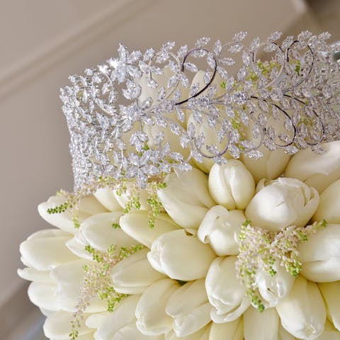 FloraQueen – Your One-Stop Shop for Flowers and More! - Flora Queen