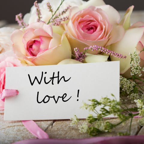 Flowers for Your First 10 Wedding Anniversaries - Flora Queen