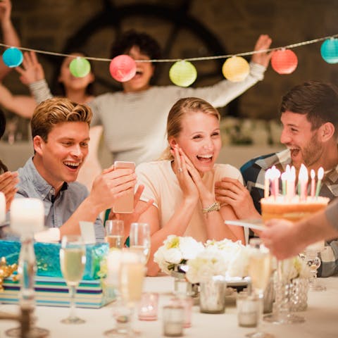 Happy Birthday Best Friend: Planning the Perfect Surprise Party - Flora Queen