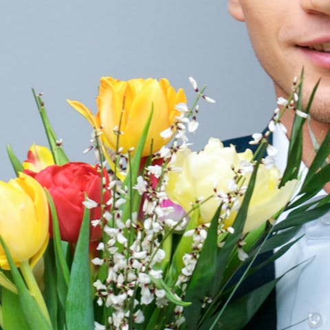 Why Aren’t There Many Flowers for Men? - Flora Queen