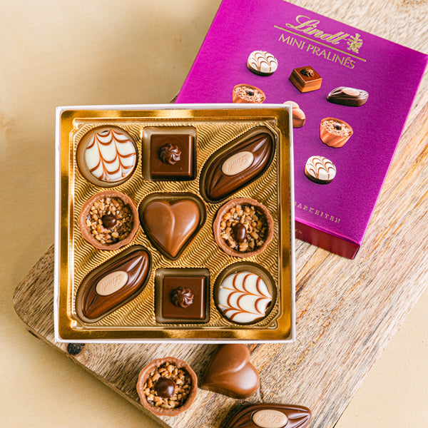 Moët & Sweet Embrace Flora Queen Flora Queen